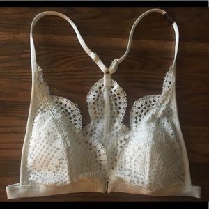 NWT VS XS Lace Racerback Bra with Front Closure